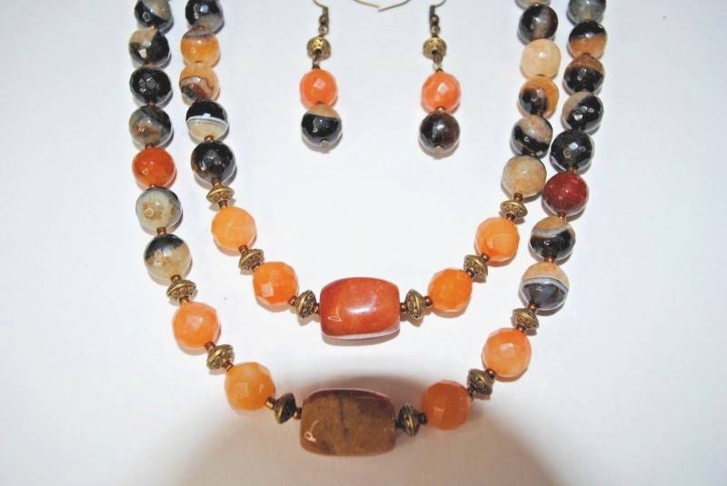 Kostenloser Versand Orange Aventurin Und Beaige Schwarz Achat Perlen.double Strang Handgemachte Set.beaded Halskette Set.olga Schätze von OlgasTreasuresShop
