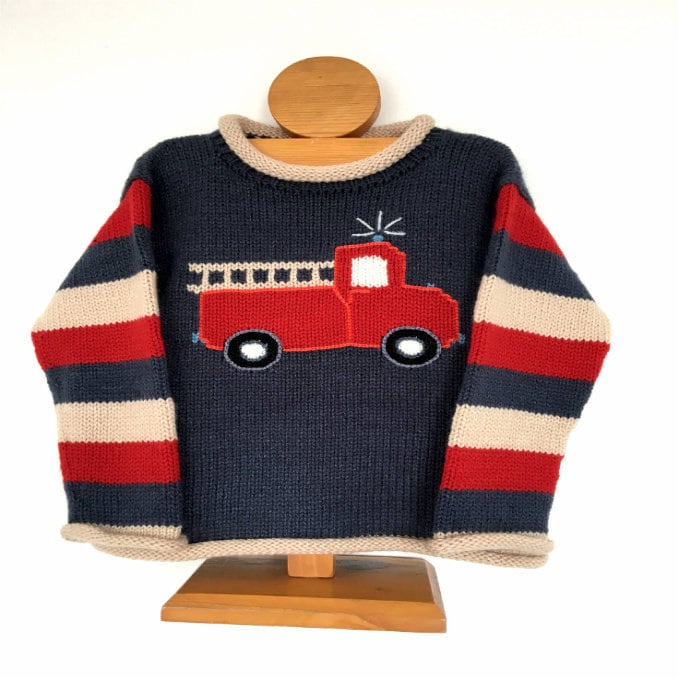Feuerwehrauto-strickpullover Alpaka-Wollgemisch, Handbestickt von OliluDesigns