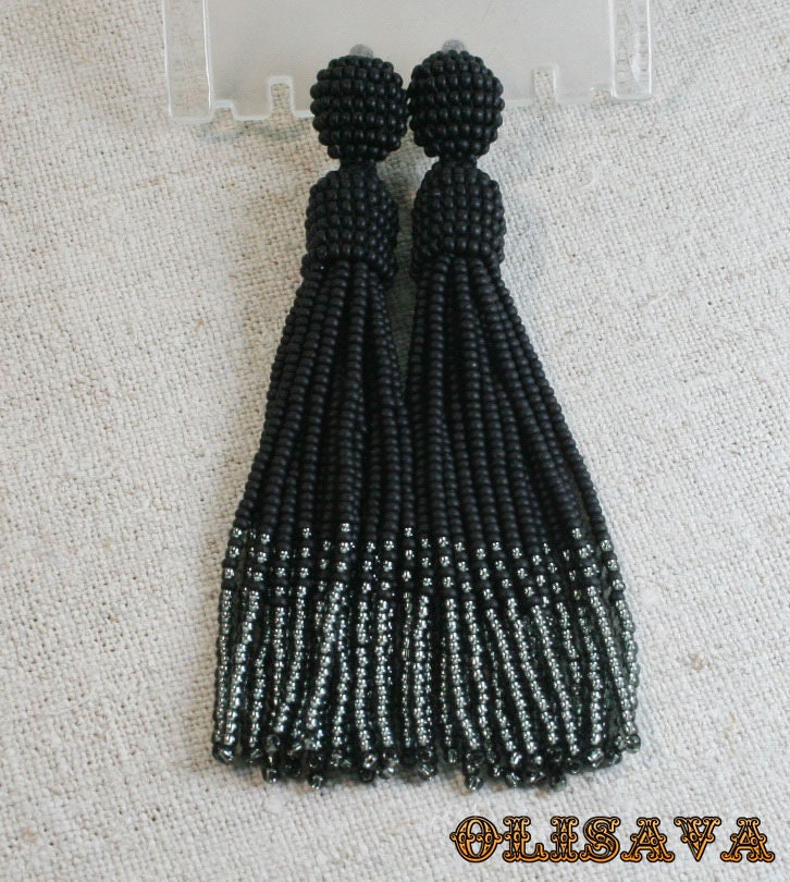 Schwarze Ombre Quasten Ohrclips, Handgefertigte Perlen Mode Ohrringe von Olisava
