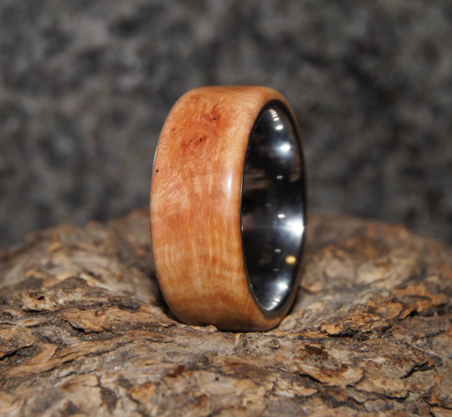 Calluna Wurzel & Wolfram Ring Calluna Wurzel & Wolfram Ring von OliveWoodJewellery