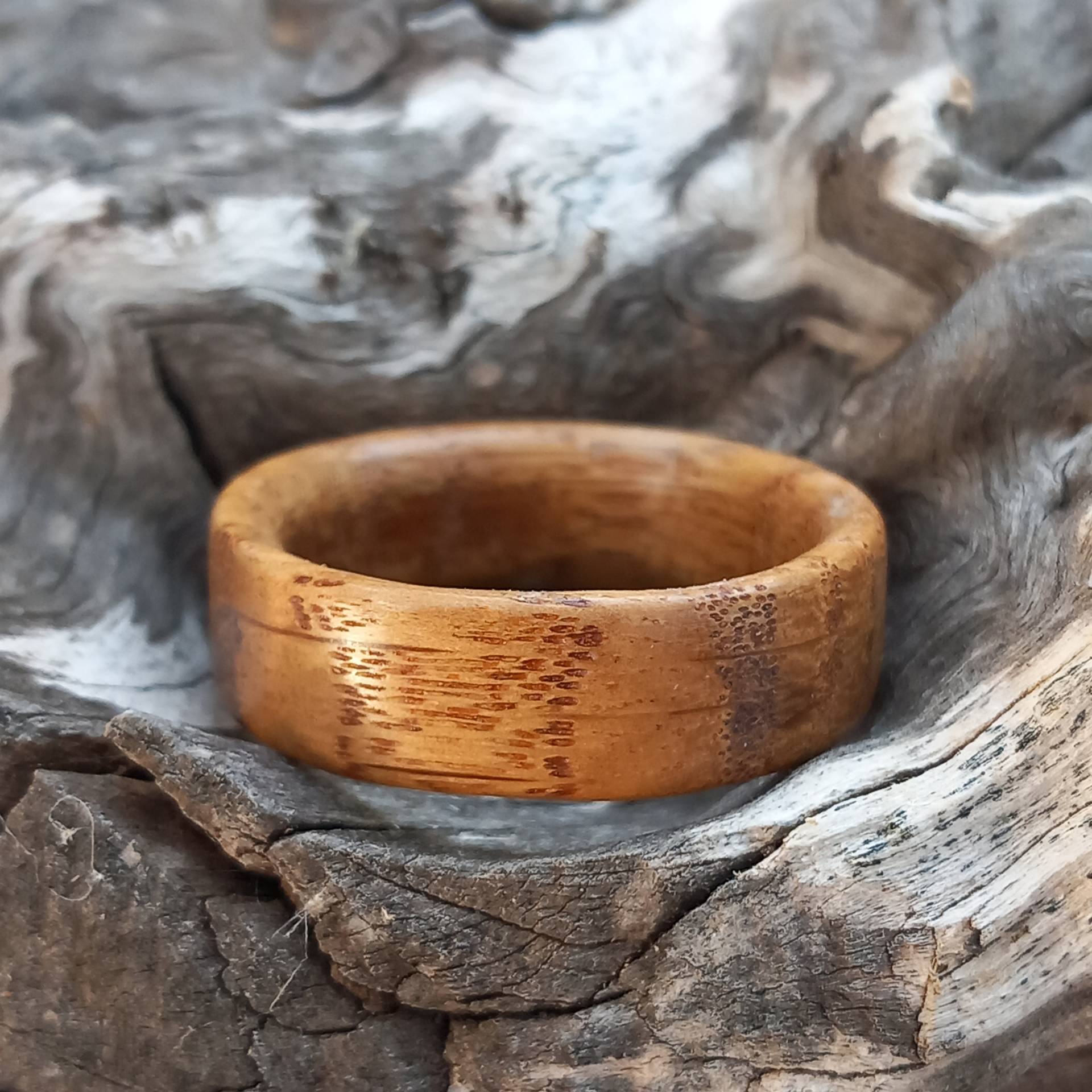 Eiche Ring - Jede Größe Eichenholz Eiche Ring - Jede Größe Eichenholz von OliveWoodJewellery