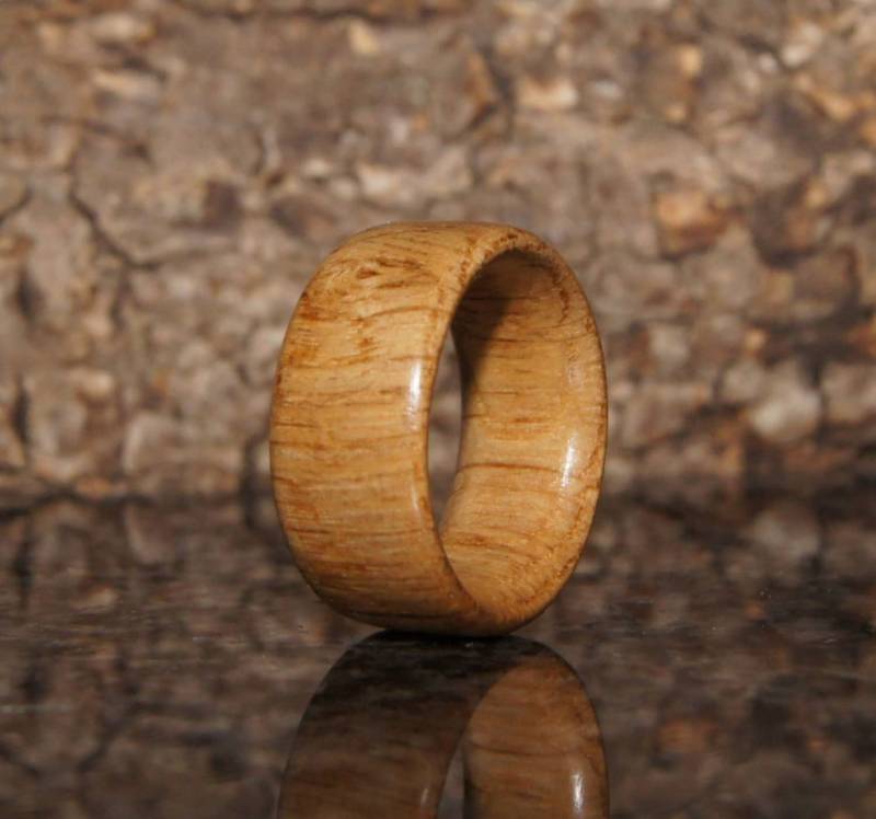 Eichenholz Ring - Beliebig Größenverstellbar Eichenholz Ring - Beliebig Größenverstellbar von OliveWoodJewellery