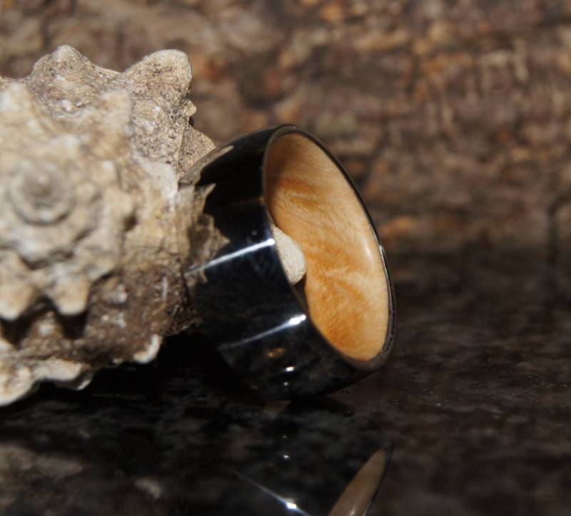 Holz-Ring - Calluna Wurzel Und Edelstahl-Ring, Innere Holzhülse Holz-Ring - Calluna Wurzel Und Edelstahl-Ring, Innere Holzhülse von OliveWoodJewellery