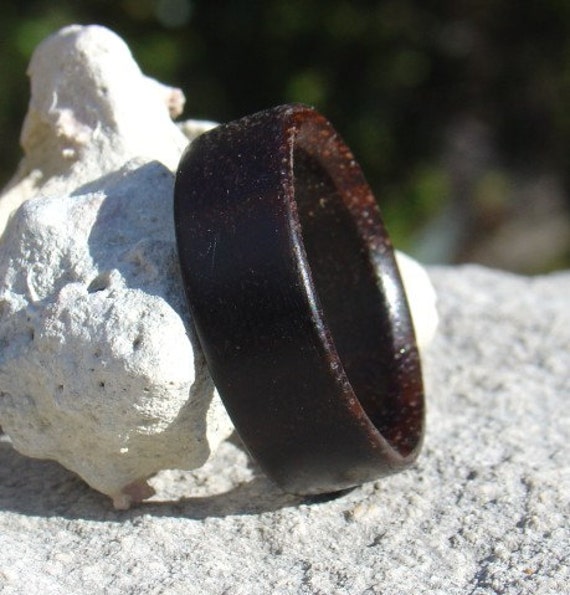 Holz Ring - Jede Größe Rosenholz Holz Ring - Jede Größe Rosenholz von OliveWoodJewellery