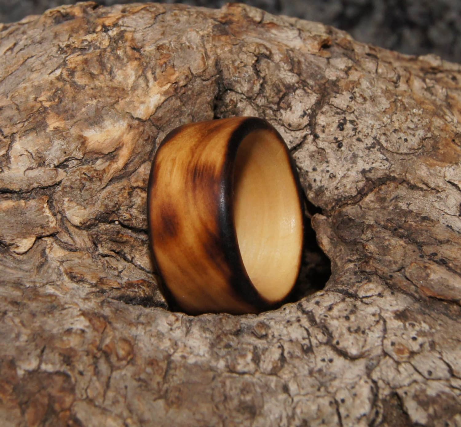 Jede Größe - Olivenholzring, Gebrannt von OliveWoodJewellery