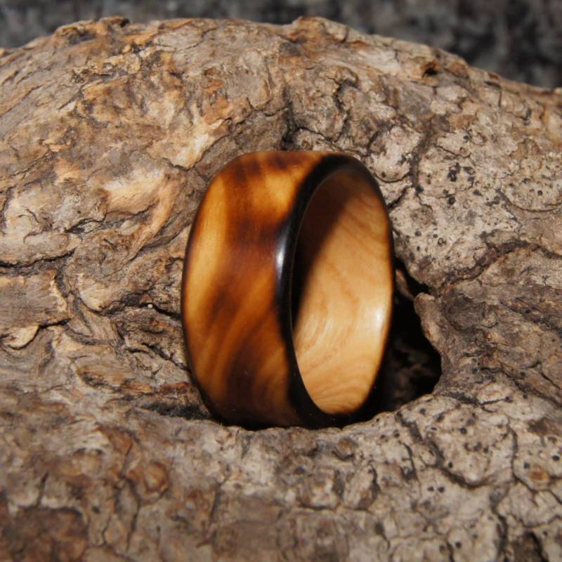 Jeder Ring Aus Olivenholz, Gebrannt Jeder Ring Aus Olivenholz, Gebrannt von OliveWoodJewellery