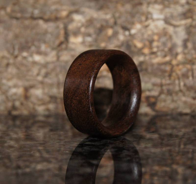 Rosenholz Ring - Größe 9 Rosenholz Ring - Größe 9 von OliveWoodJewellery