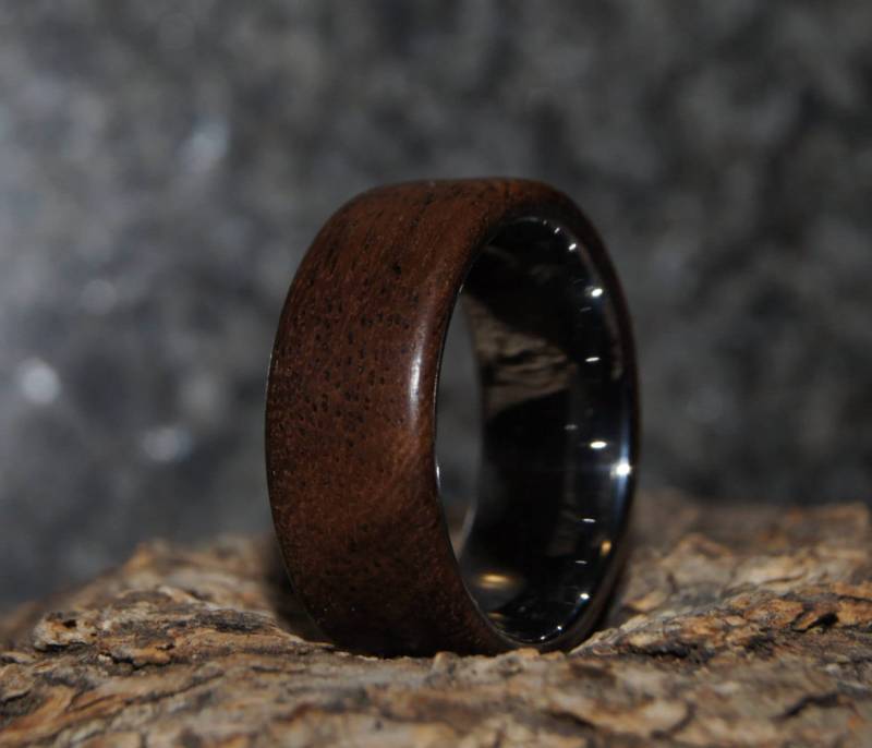 Rosenholz & Wolfram Ring Rosenholz & Wolfram Ring von OliveWoodJewellery
