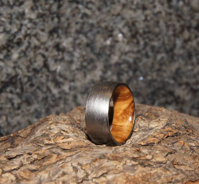 Sale - Größe 5 Ring Aus Olivenholz Und Edelstahl, Innere Holzhülse Sale - Größe 5 Ring Aus Olivenholz Und Edelstahl, Innere Holzhülse von OliveWoodJewellery