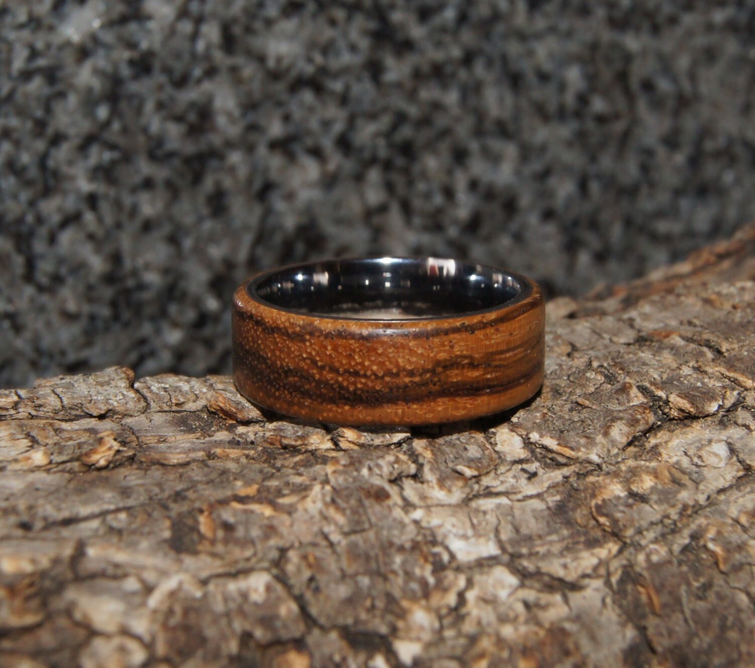 Zebrano Holz & Wolfram Ring Zebrano Holz & Wolfram Ring von OliveWoodJewellery