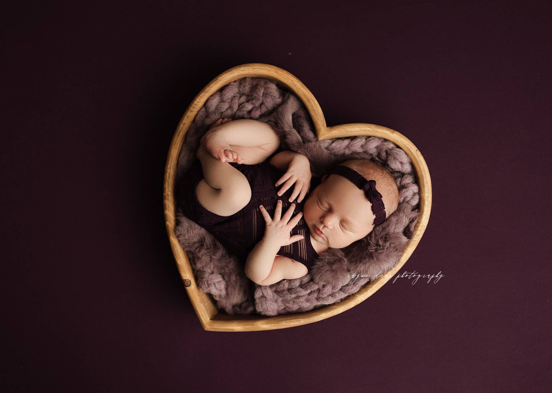 Eloise Body Und Krawatten Set, Newborn Posing Photography Props, Dramatic Prop, Strampler, Lila Set von OliverandJuteProps