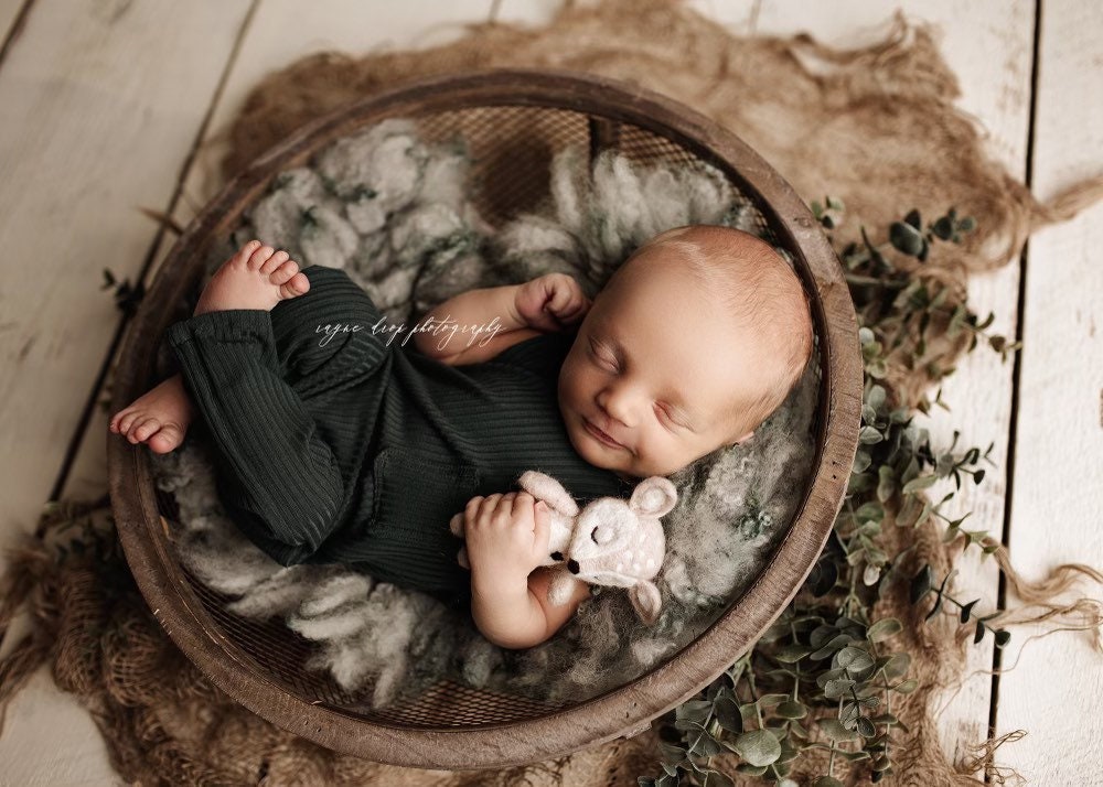 Oliver Strampler Mit Tasche Und Schlafmütze Set, Neugeborenen Stretch Strampler, Fotografie Requisiten, Newborn Props von OliverandJuteProps