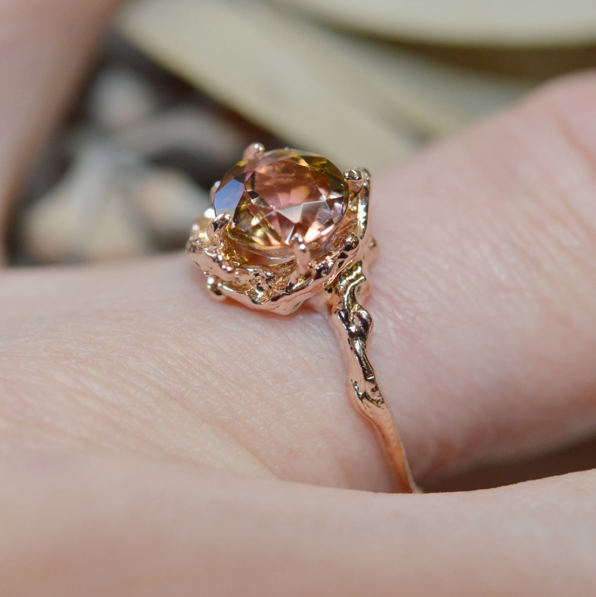 Neapel Turmalin Solitär Ring | Großer Natur Inspirierter Ring, Bunter Rosa Versprechensring, Handgemachter Zweigring Oktober Birthstone von OliviaEwingJewelry