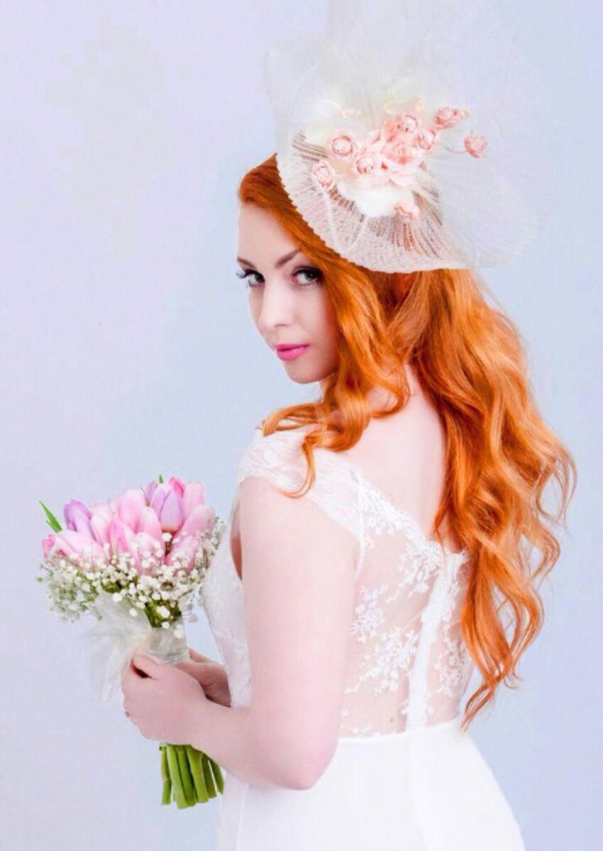 Große Falten Creme Fascinator Ascot, Kentucky Derby, Hochzeit Große Falten Creme Fascinator Ascot, Kentucky Derby, Hochzeit von OliviaHeadwear