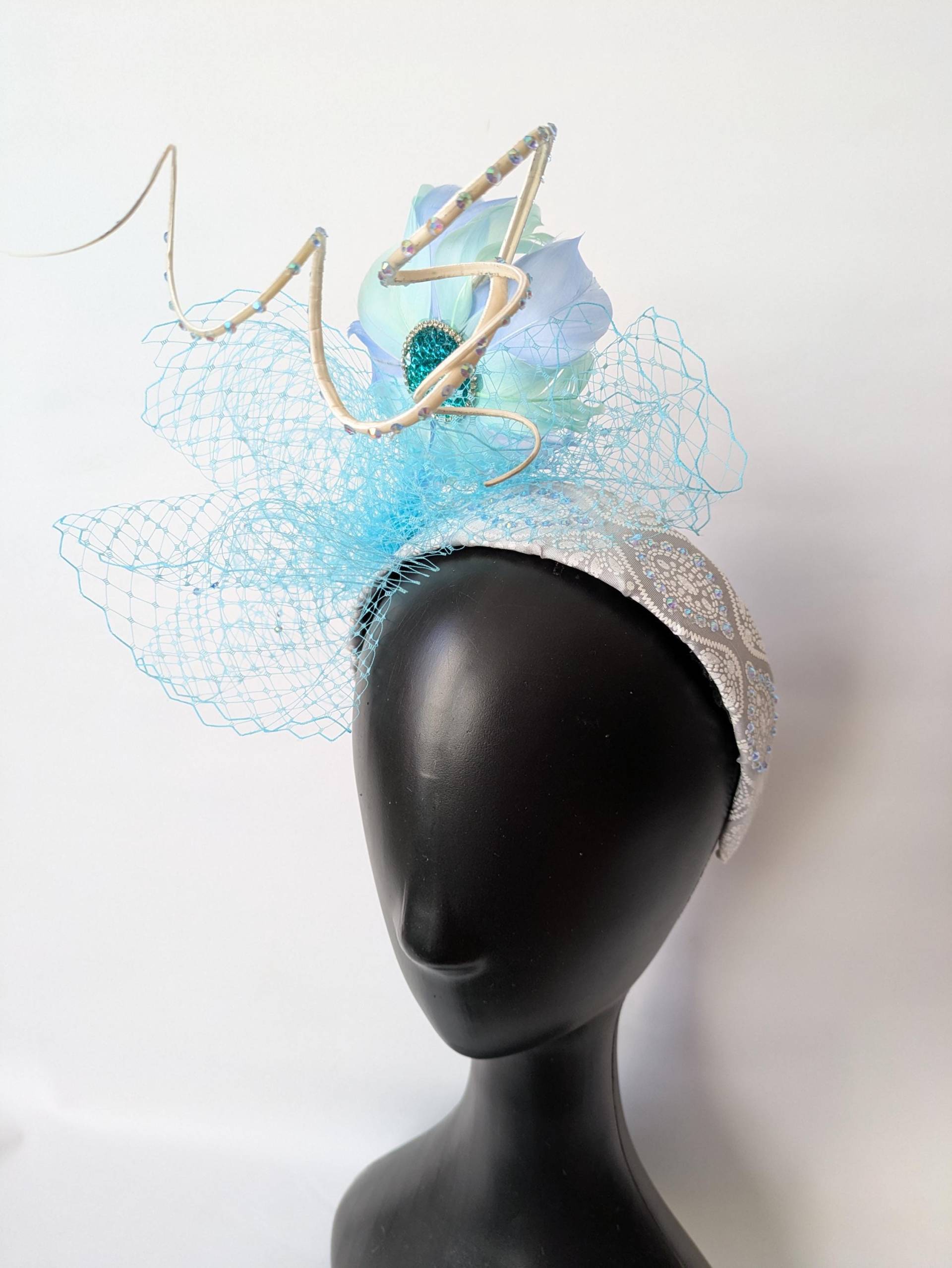 Türkisfarbener Schleier Fascinator Türkisfarbener Schleier Fascinator von OliviaHeadwear