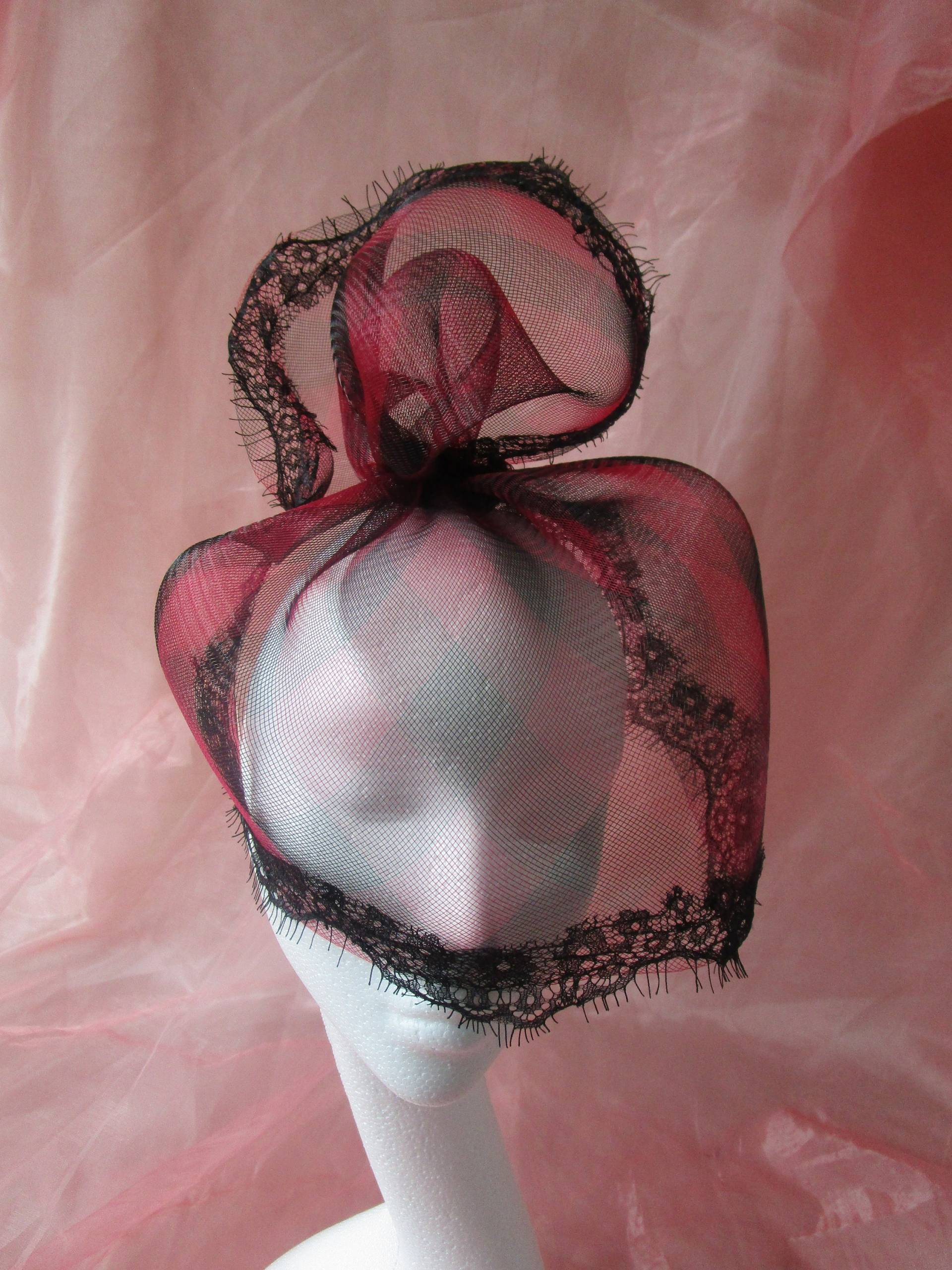 Weinkarierter Faszination Mit Spitze Weinkarierter Faszination Mit Spitze von OliviaHeadwear