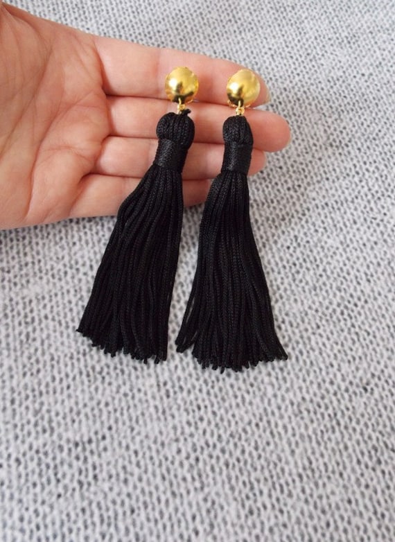 Clip On Schwarze Quaste Statement Ohrringe von Oliviadivine