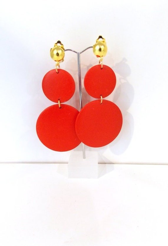 Rote Holzscheibe Ohrclips Rote Holzscheibe Ohrclips von Oliviadivine
