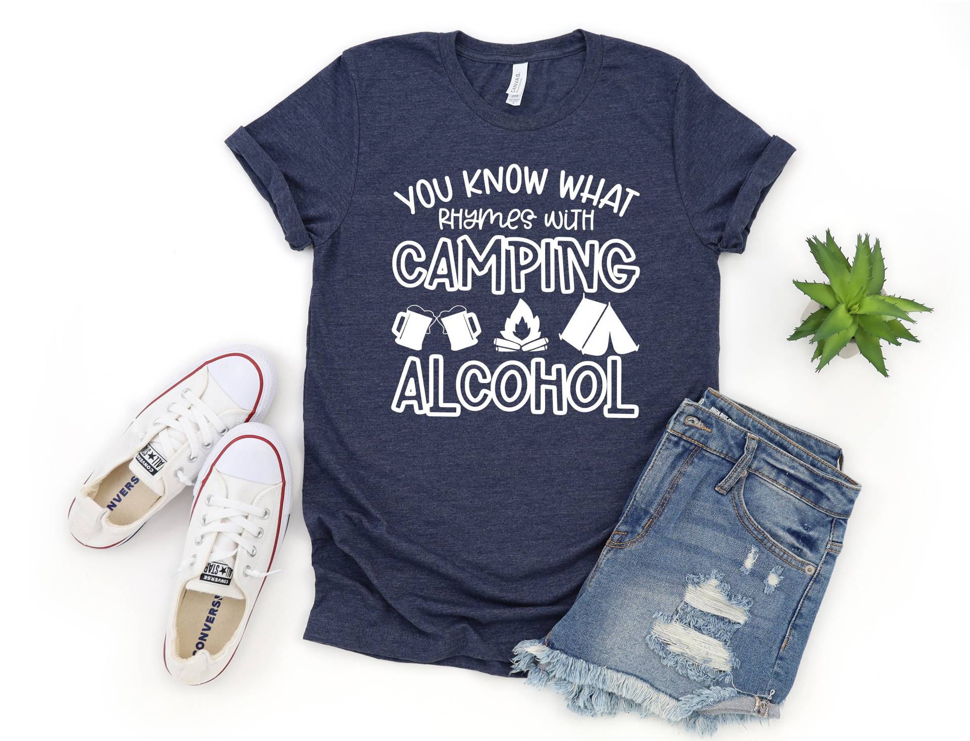 Lustiges Camping T-Shirt, You Know What Reime Mit Alkohol, Shirt Für Erwachsene, Frauen, Camp Shirts, Trip T-Shirt von OliviayDesigns