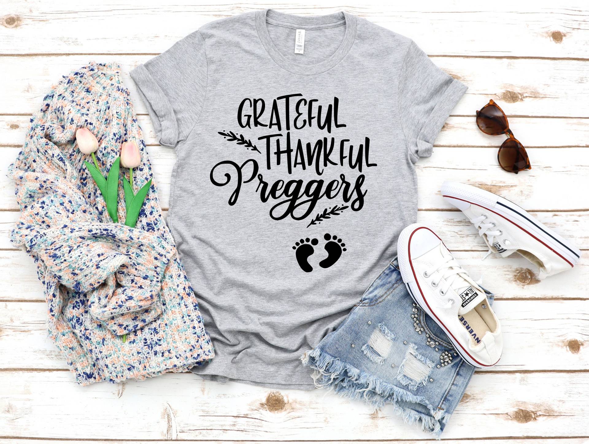 Süßes Schwangerschafts-T-Shirt, Dankbare Pregger, Herbst Schwangerschaft, Schwangerschaft Ankündigung, Neue Mama Shirt, Schwangerschaftsshirt von OliviayDesigns