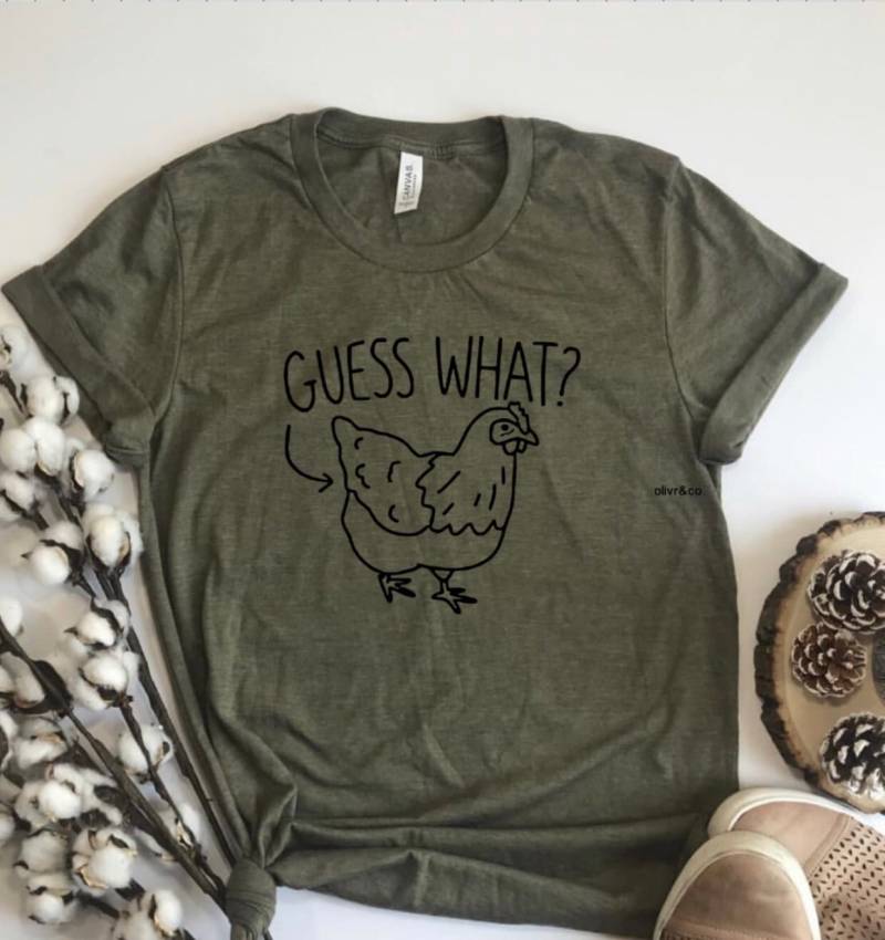 Guess What Huhn Hintern Shirt | Frauen T-Shirt Lustiges Für Männer Weißt Du Was? Tshirt von OlivrAndCo