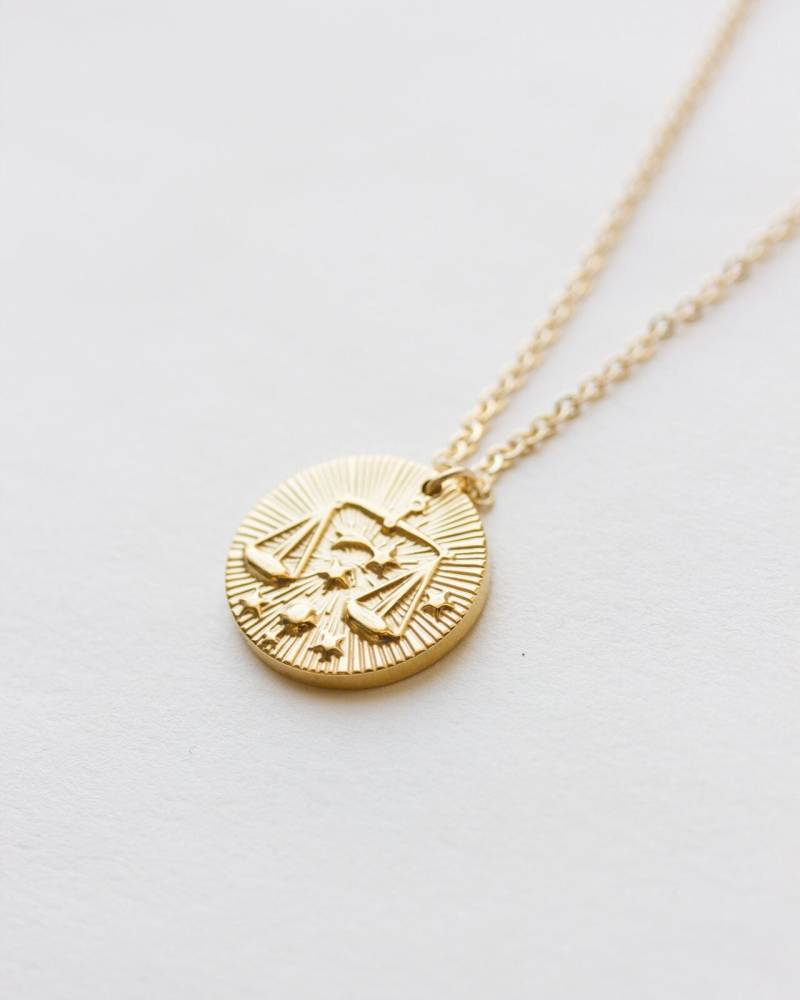 Goldkette Waage 14K Gold Filled Astrologie Anhänger von OlizzJewelry