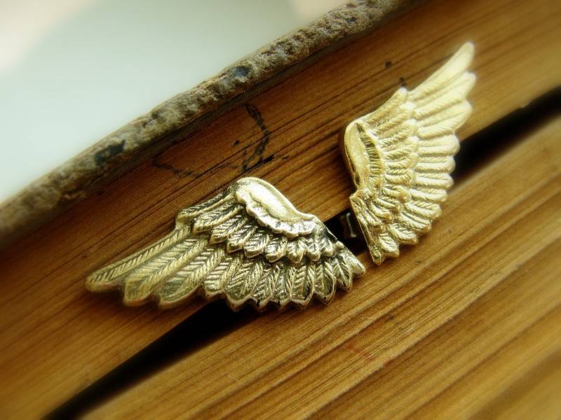 Engel Flügel Ohrstecker - Messing Thor Cosplay Ohrringe Metallarbeit Gold Unisex Geschenk Für Ihn von Olympias