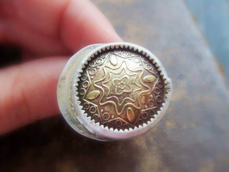 Kleiner Finger Ring Sterling Silber - Vintage Knopf Eclipse Statement Kleiner Finger Ring Sterling Silber - Vintage Knopf Eclipse Statement von Olympias