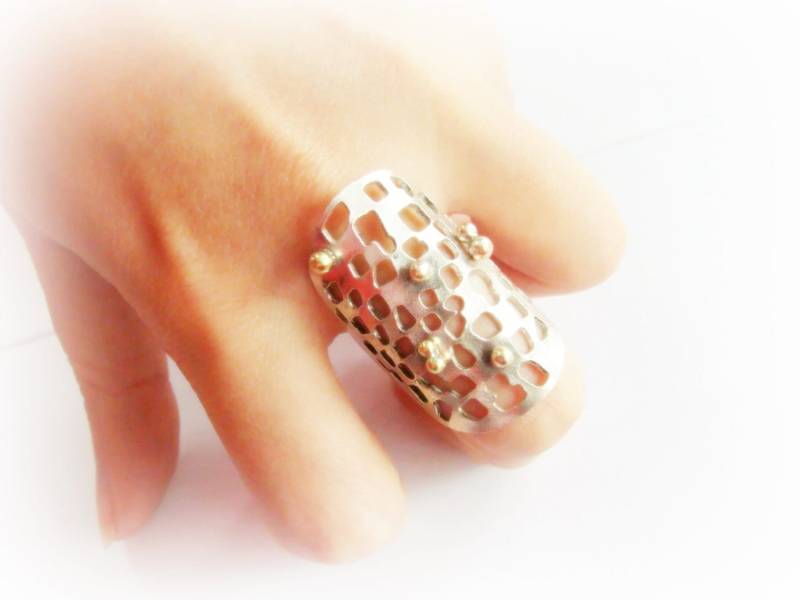 Moderner Panzer Ring - Sterling Silber Halber Finger Statement von Olympias