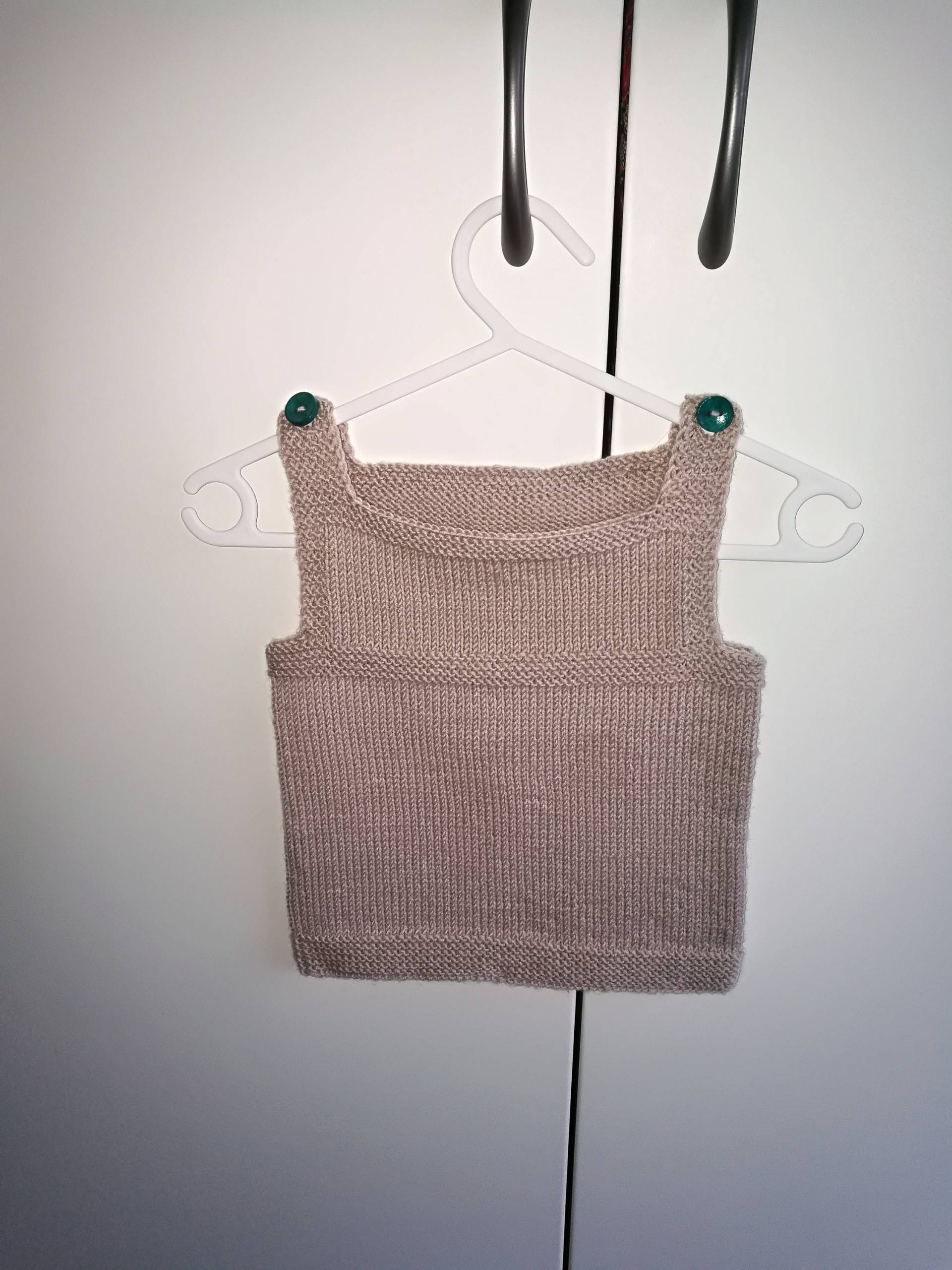 Pullunder 3 Monate Beige Merinowolle von OmaJuttaDE