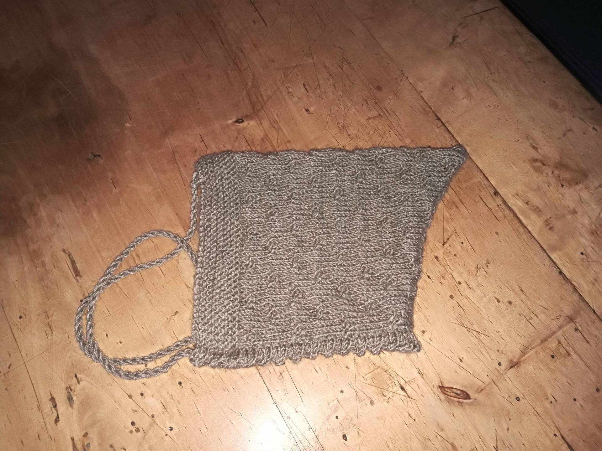 Zwergenmütze 3-6 Monate Graubeige von OmaJuttaDE