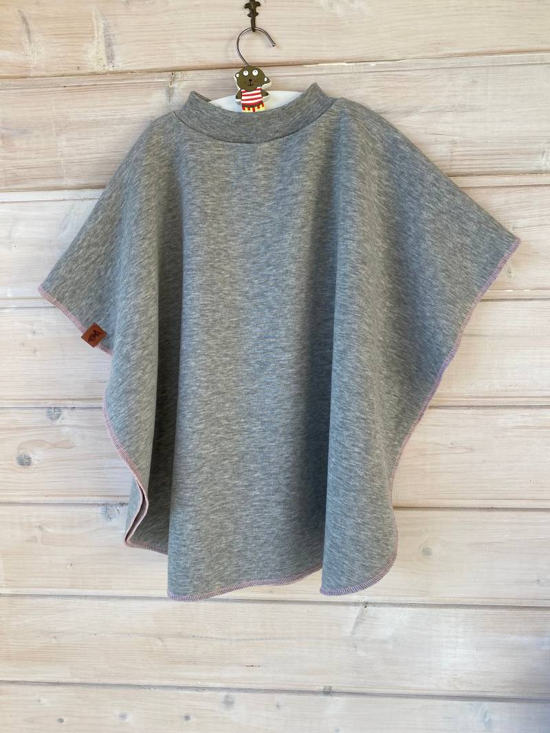 Autositz/Kinderwagen Poncho Ab 6 Monate. Unverzichtbar Für Die Sicherheit Ihres Babys Und Kleinkind. Kuscheliger Wintersweat von OmaMiaDesigns