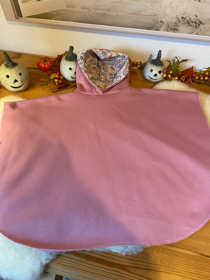 Autositz /Kinderwagen Poncho Ab 9 Monate .unverzichtbar Für Die Sicherheit Ihres Babys Und Kleinkind. Kuscheliger Wintersweat von OmaMiaDesigns