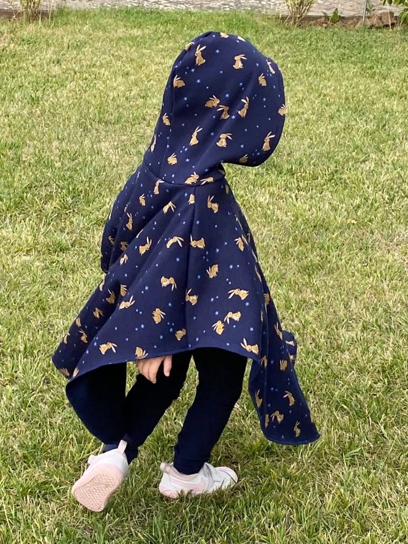 Autositz /Kinderwagen Poncho Mit Kapuze.unverzichtbar Für Die Sicherheit Ihres Babys Und Kleinkind. Kuscheliger Alpenfleece Häschen von OmaMiaDesigns