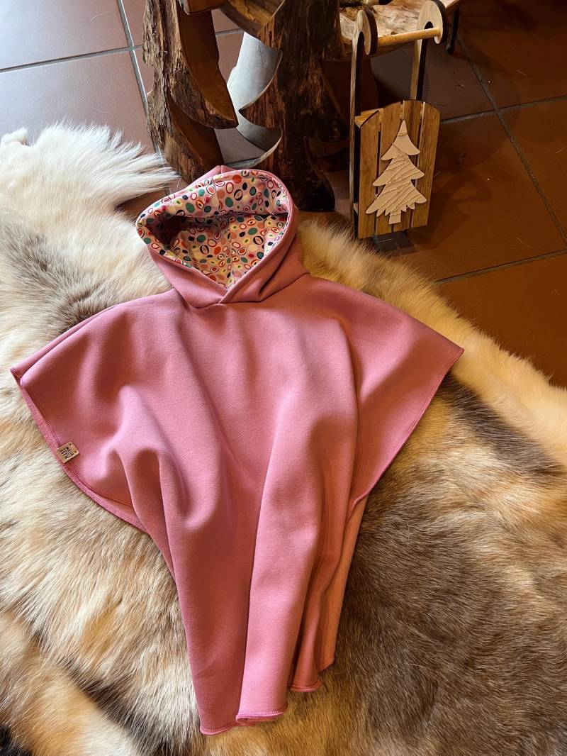 Kinder Autositzponcho Mit Kapuze .unverzichtbar Für Die Sicherheit Ihres Babys Und Kleinkind. Wintersweat von OmaMiaDesigns