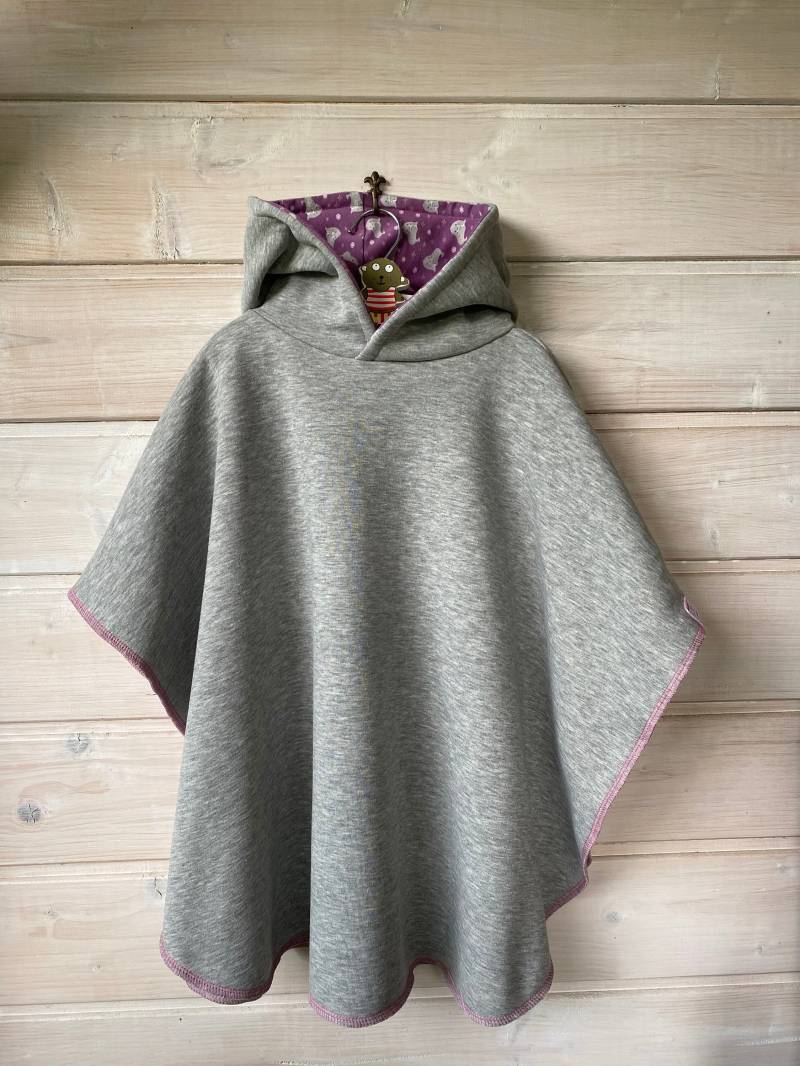 Kinder Autositzponcho Mit Kapuze.unverzichtbar Für Die Sicherheit Ihres Babys Und Kleinkind. Kuscheliger Wintersweat Baumwolljersey von OmaMiaDesigns