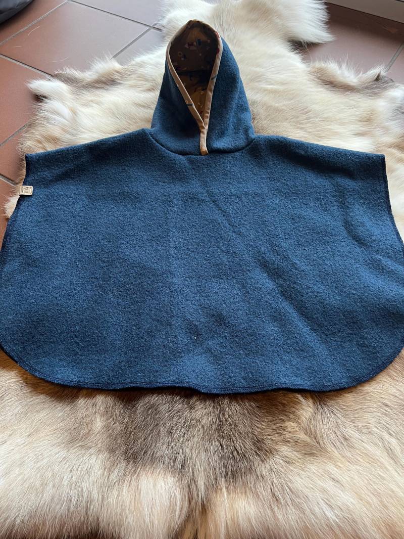 Wollwalk , Reine Schurwolle. Autositz /Kinderwagen Poncho Mit Kapuze.unverzichtbar Für Die Sicherheit Ihres Babys Und Kleinkinder von OmaMiaDesigns