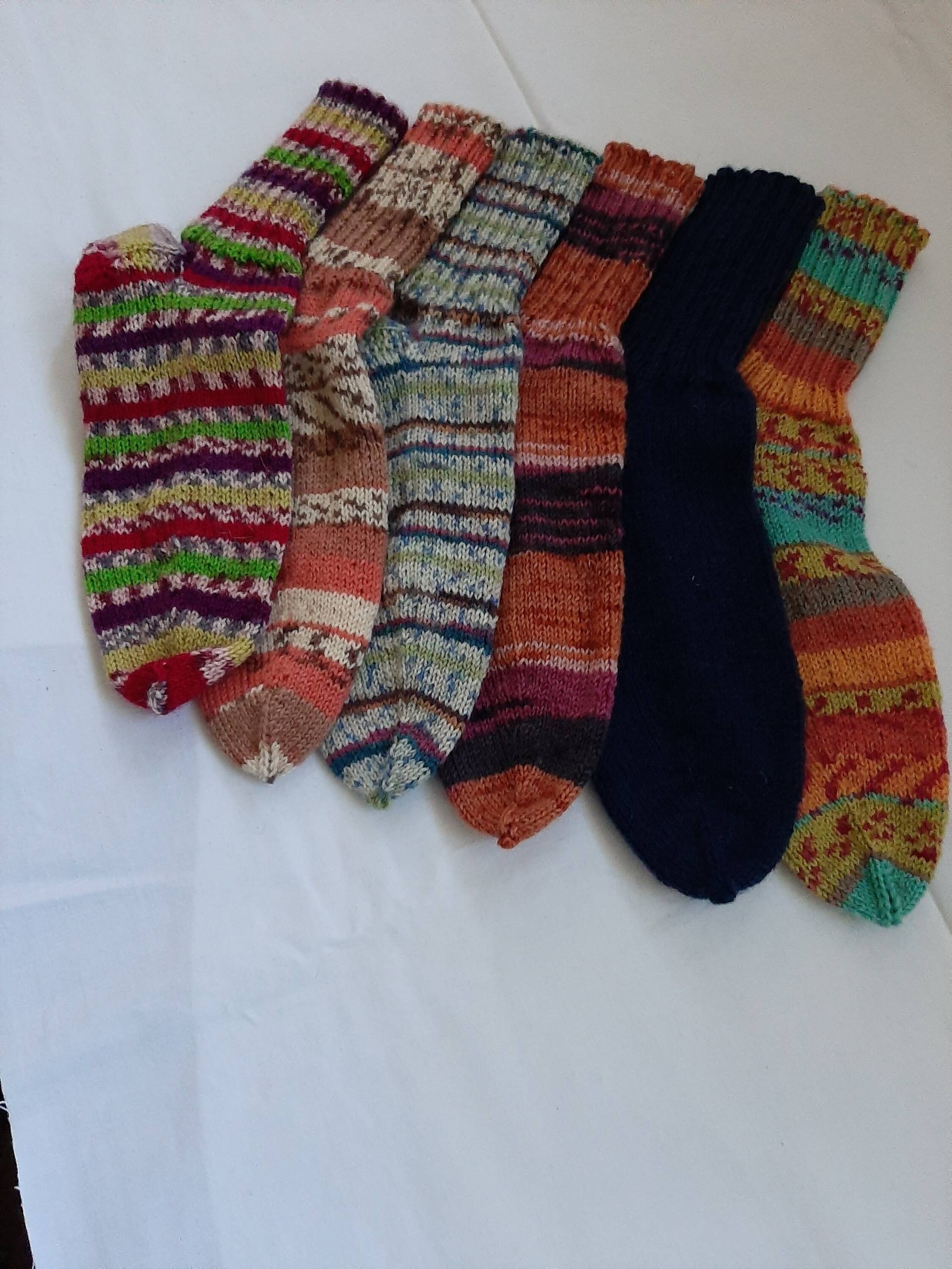 Gestrickte Kindersocken Stricksocken Wollsocken Handgestrickt Strümpfe Größe 34/35 Gestrickte Kindersocken Stricksocken Wollsocken Handgestrickt Strümpfe Größe 34/35 von OmasSockenWerkstatt