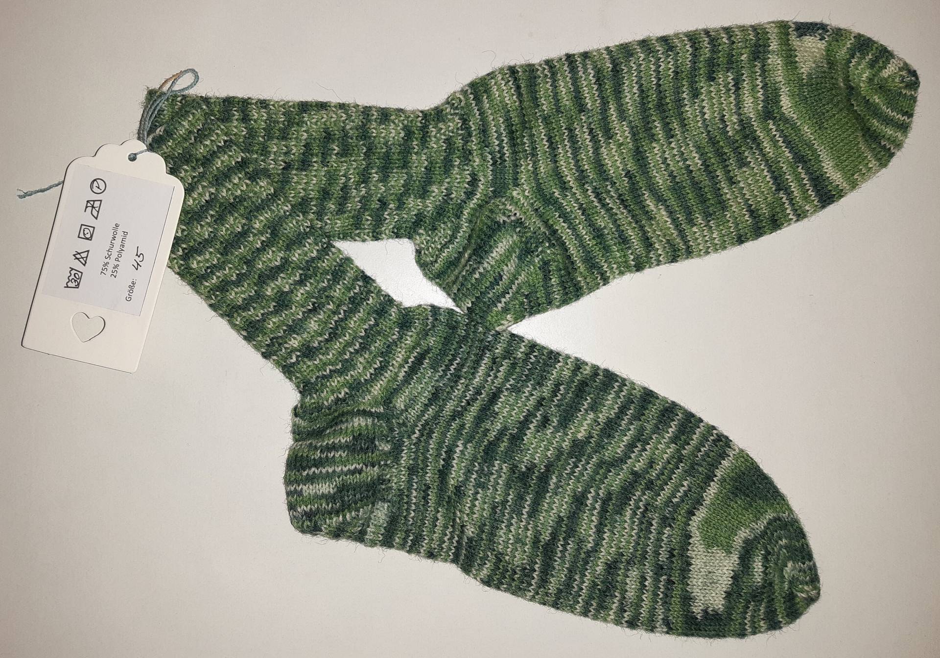 Gestrickte Socken Gestreift Gr. 45 Grün Lila Grau Gestrickte Socken Gestreift Gr. 45 Grün Lila Grau von OmasSockenWerkstatt