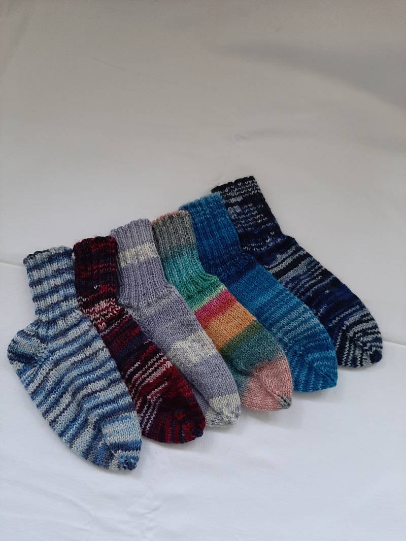 Gestrickte Socken Kindersocken Stricksocken Wollsocken Größe 24 25 Strümpfe Handgestrickt von OmasSockenWerkstatt