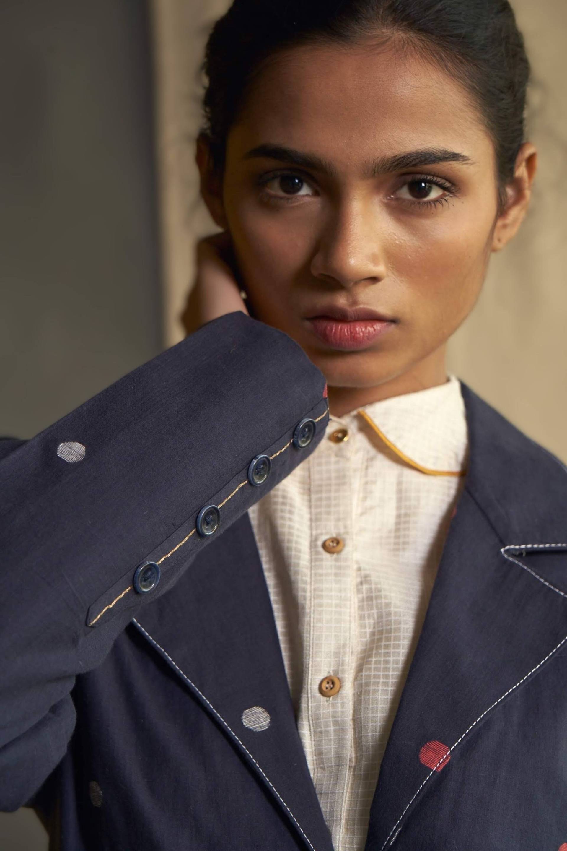 Jacke Für Frauen Navy Leichte Damen Mantel in Polka Dot Print Stickerei Langarm Blazer Sommer Arbeit Formal von OmbrePret