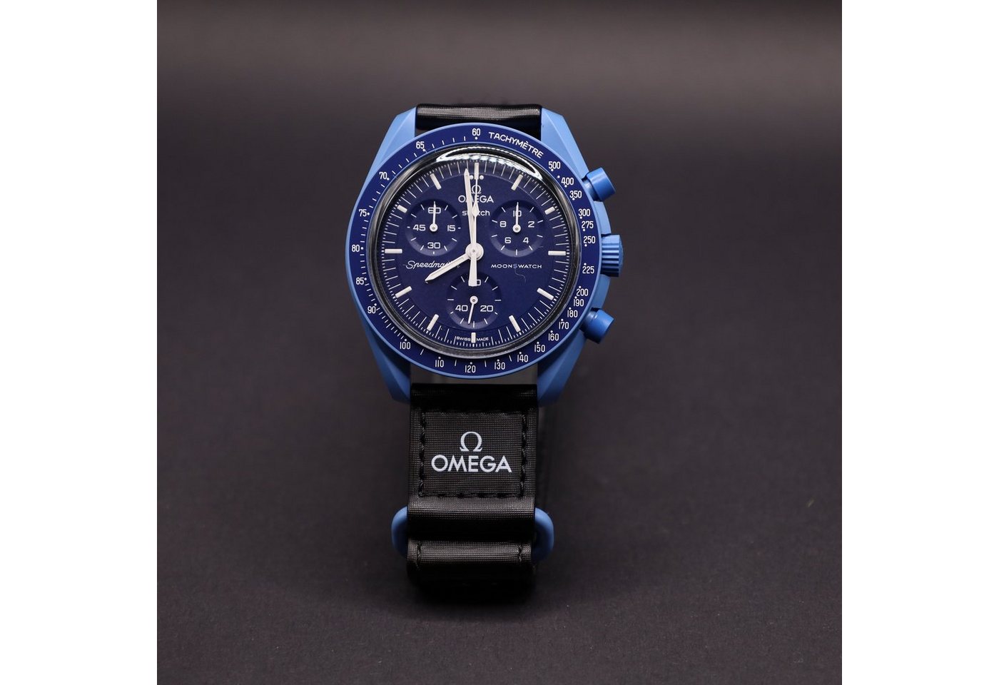 Omega Chronograph Swatch Omega Moonswatch Mission to Neptune Bioceramic SO33N100, (1-tlg) von Omega