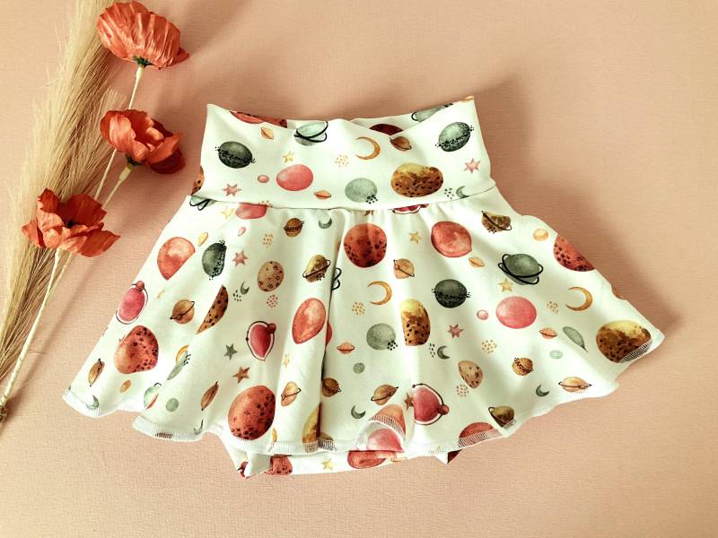 Baby Rock Mädchen Mit Integrierter Hose Babyhose Babyrock Hosenrock Sommerrock Sommerhose Planeten Gr. 74/80 Babykleidung von OmennyS