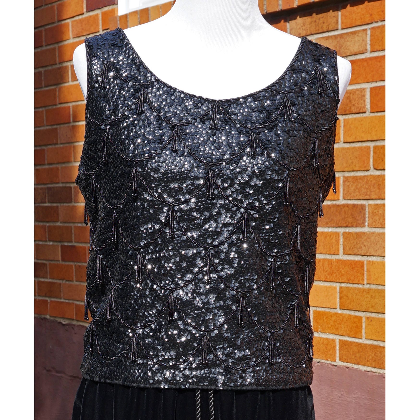 Vintage Beaded & Pailletten Wolle Tank Bluse, Schwarzes Top, Abend, Anlass, New Yyears Eve, Nye von OmnimodeVintage