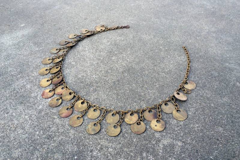 Coinage Massive Messingkette Mit Messingscheiben Verziert Coinage Massive Messingkette Mit Messingscheiben Verziert von Omnimonger