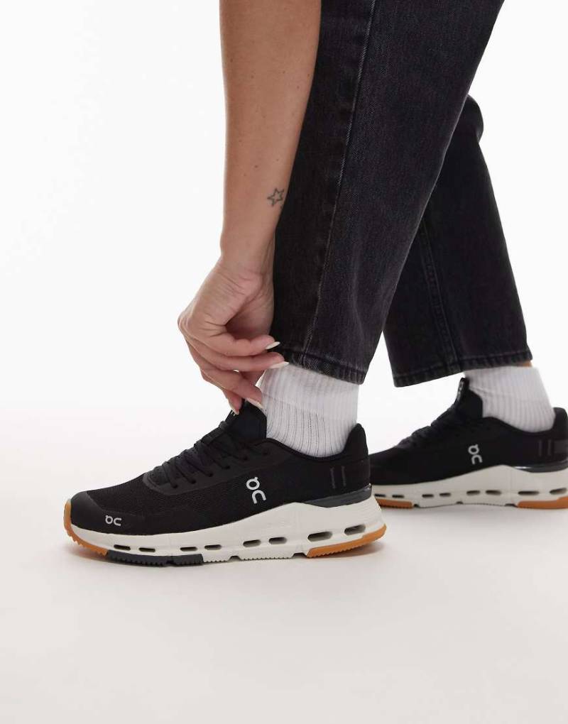 ON - Cloudnova Form 2 - All-Day-Sneaker in Schwarz und Weiß von On Running