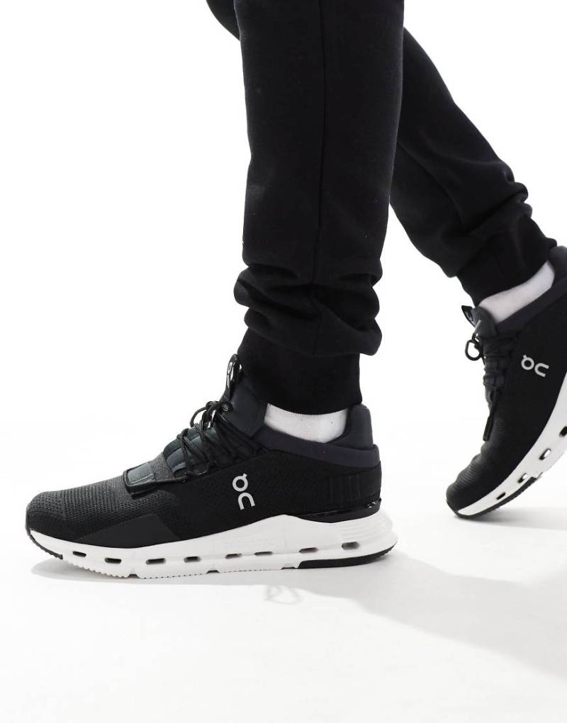 ON - Cloudnova - All-Day-Sneaker in Schwarz-Weiß von On Running
