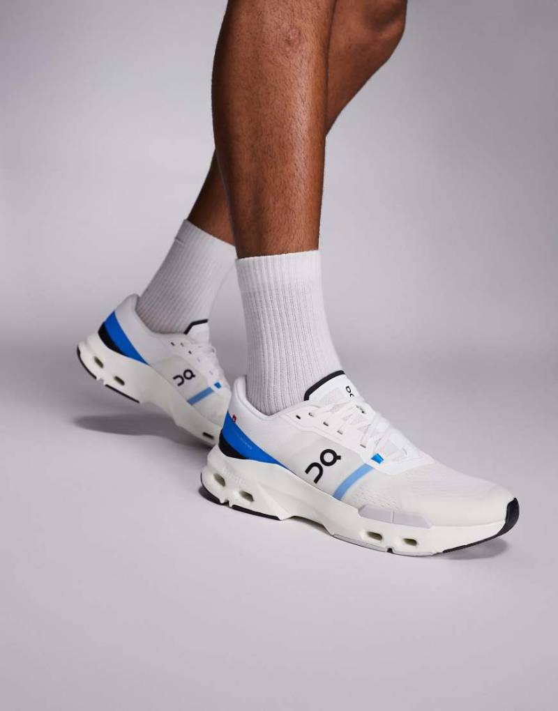 ON - Cloudpulse - Sportsneaker in Elfenbein und Horizon-Weiß von On Running