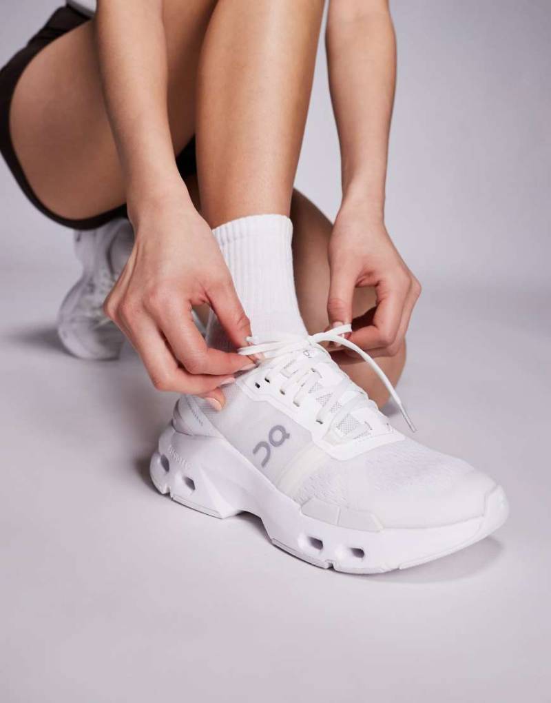 ON - Cloudpulse - Sportsneaker in Weiß von On Running