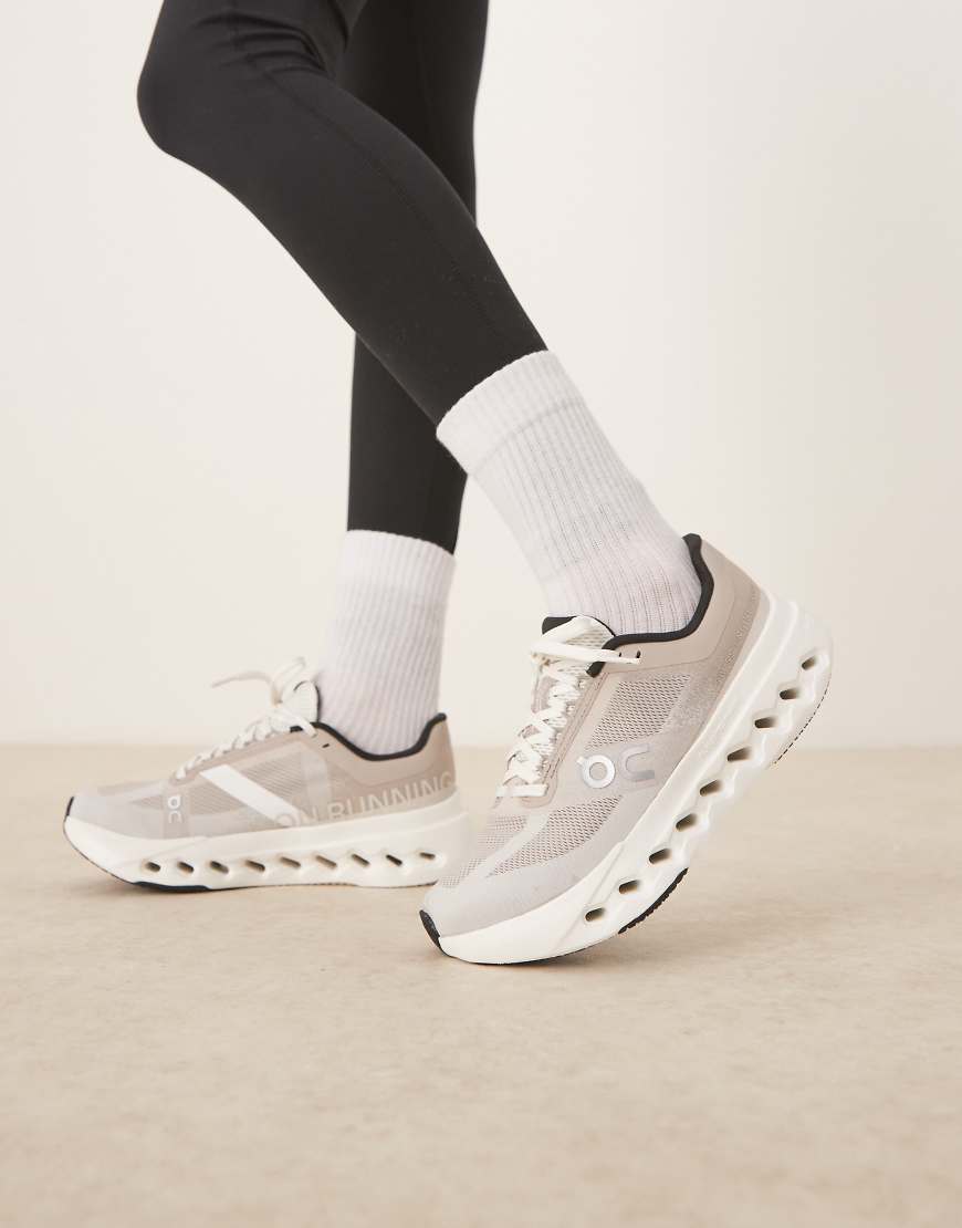ON - Cloudsurfer Next - Lauf-Sneaker in Beige-Neutral von On Running
